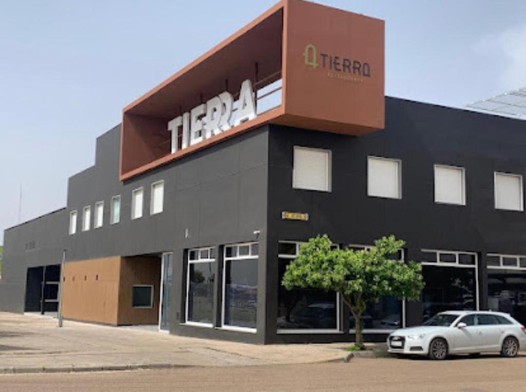 Hotel Tierra Don Benito Buitenkant foto